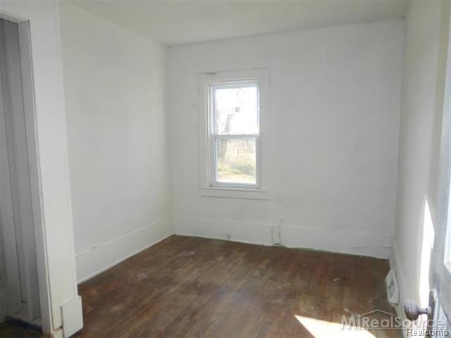 13369 Hough Road Memphis, MI 48041 - Photo 7 of 14 7.JPG