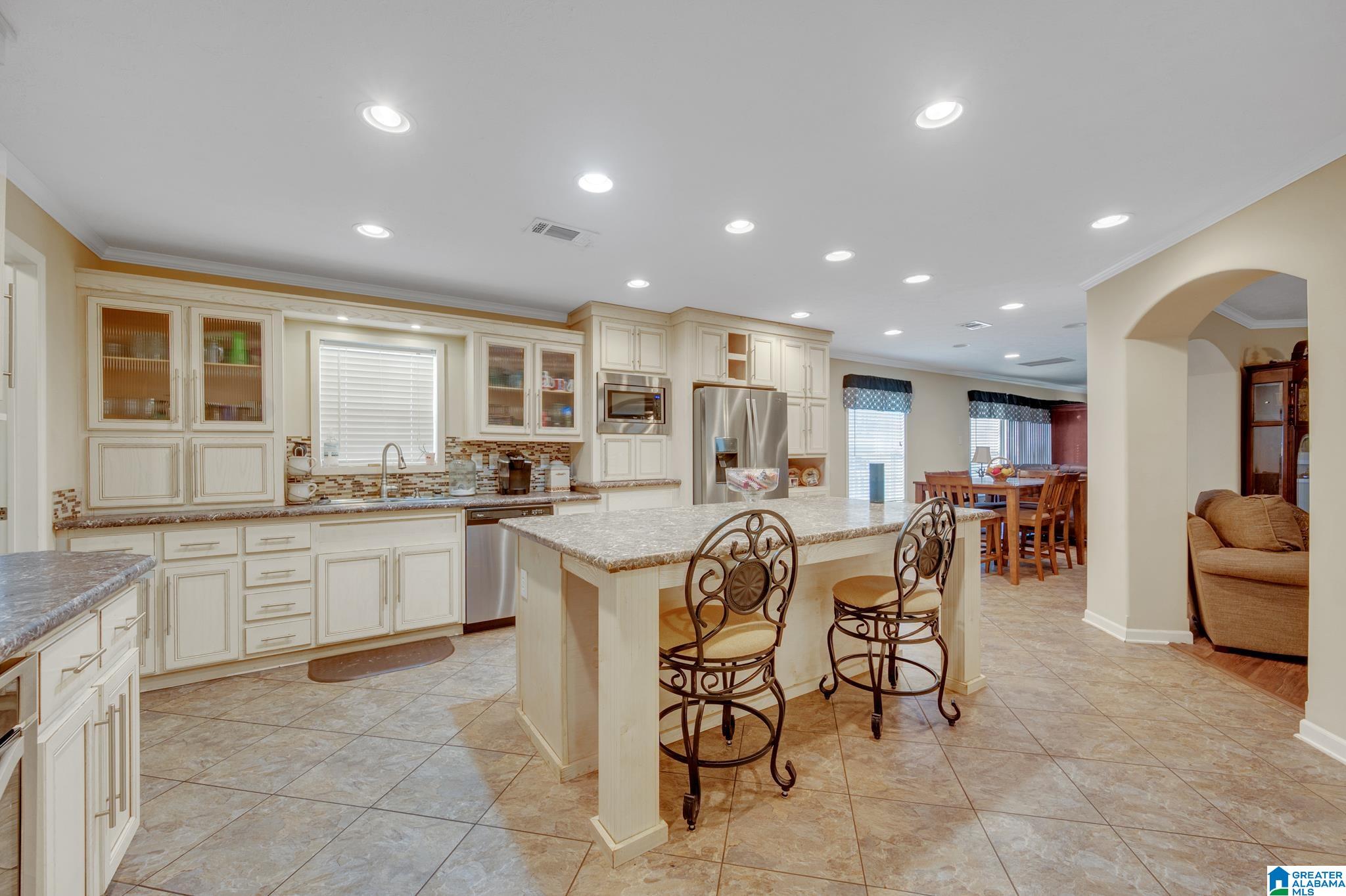 899 Roulain Road Odenville, AL 35120 - Photo 11 of 41