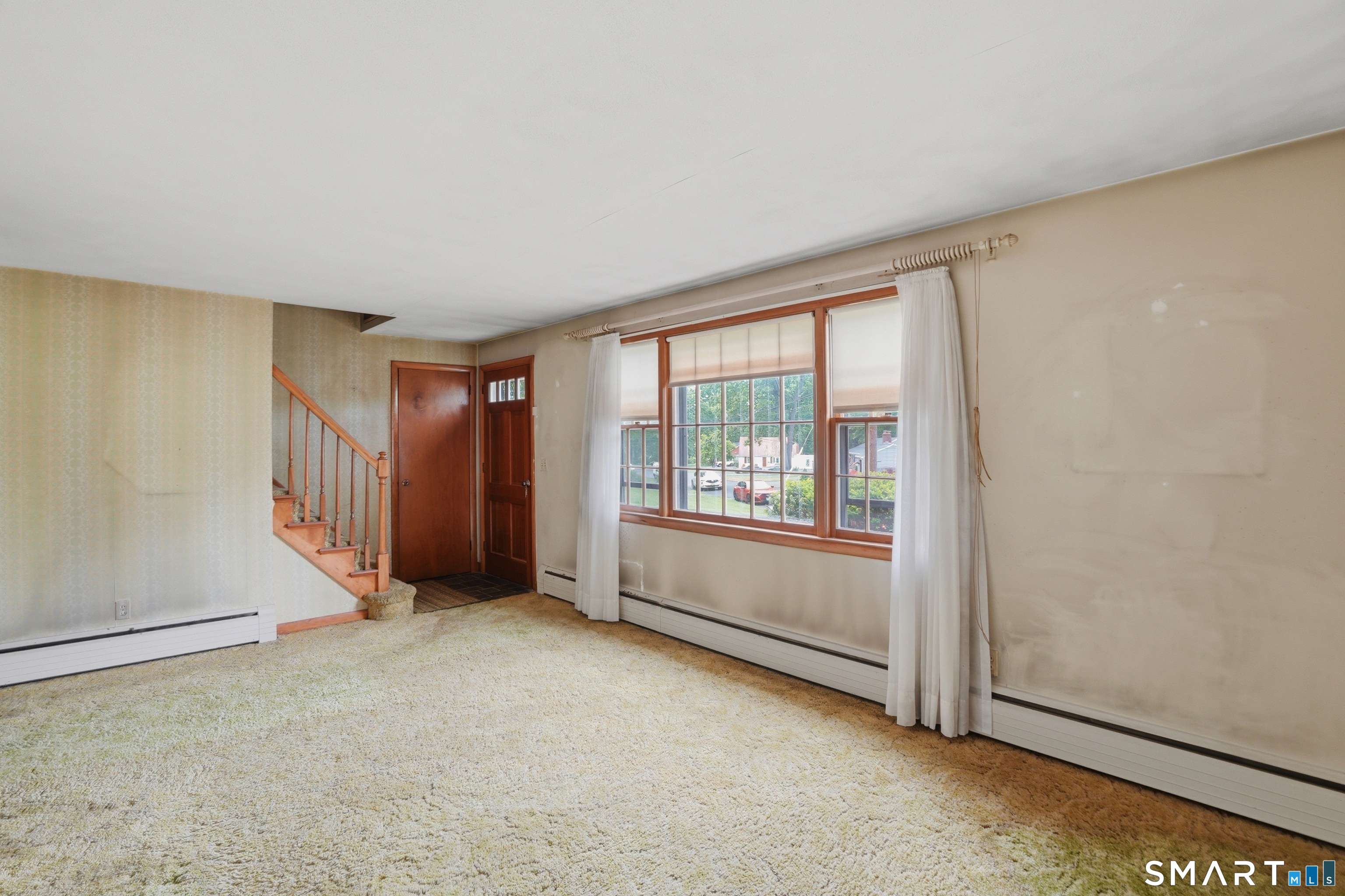 40 Royal Oak Road New Britain, CT 06053 - Photo 4 of 33