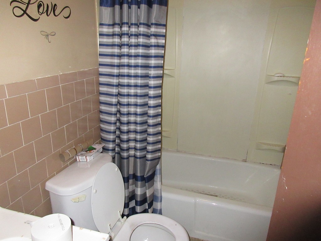 435 4th Street Fall River, MA 02721 - Photo 14 of 23