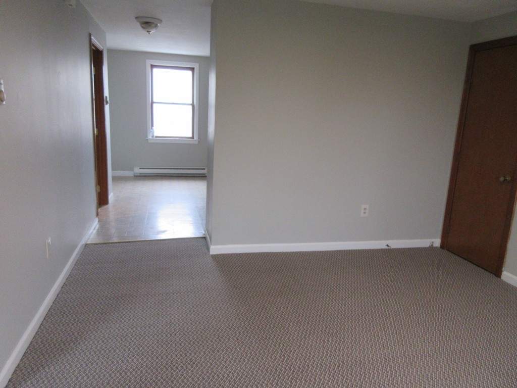 435 4th Street Fall River, MA 02721 - Photo 5 of 23