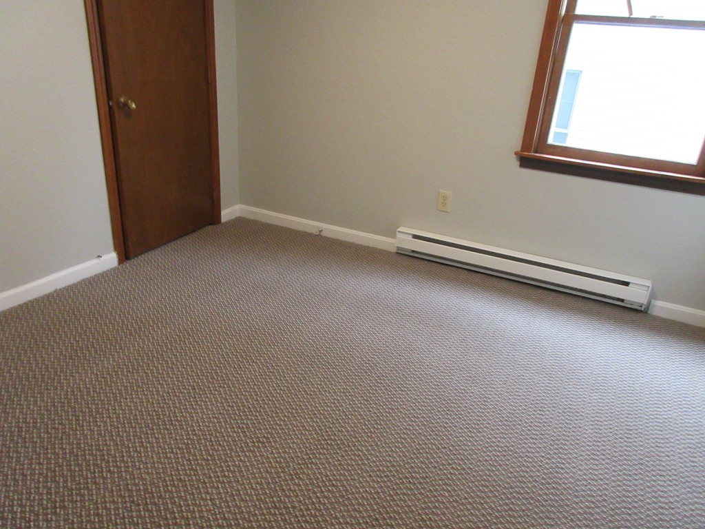 435 4th Street Fall River, MA 02721 - Photo 6 of 23