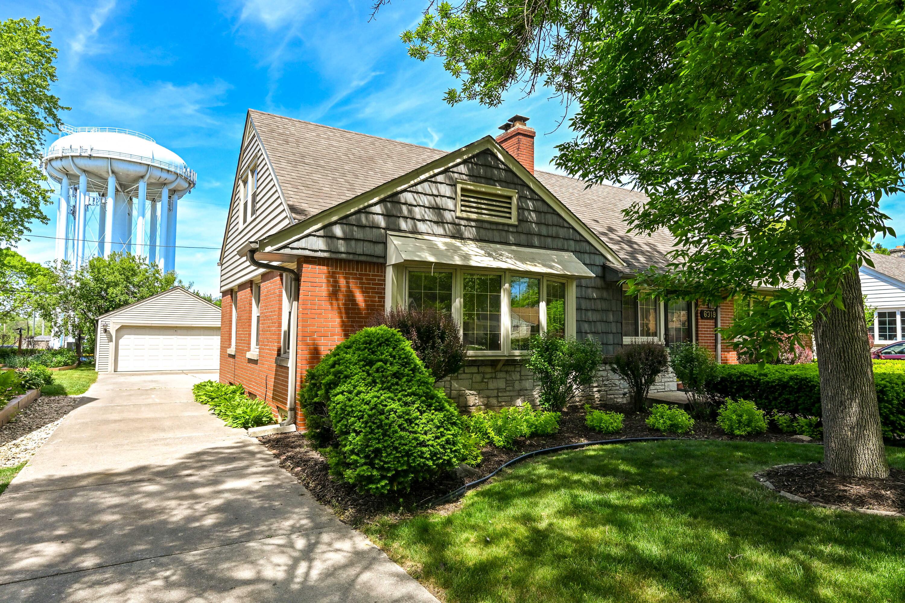 6319 North Bay Ridge Avenue Whitefish Bay, WI 53217 - Photo 28 of 34 DZ6319E-6
