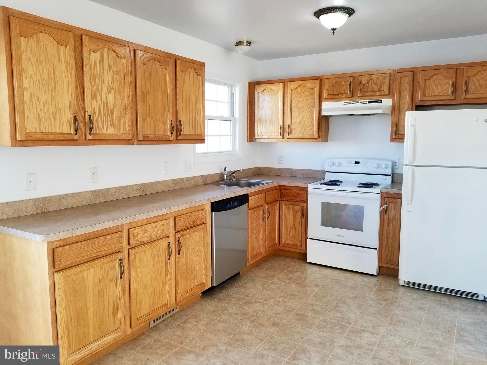 107 Fuzzy Tail Drive Ranson, WV 25438 - Photo 12 of 30 Kitchen