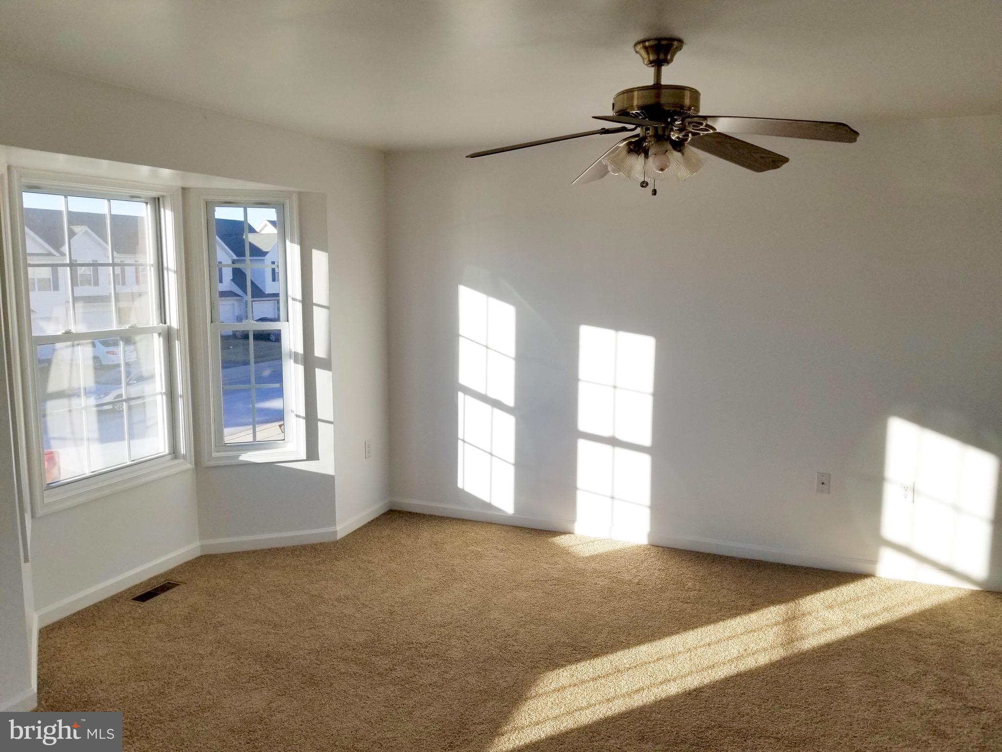 107 Fuzzy Tail Drive Ranson, WV 25438 - Photo 4 of 30 Living Room