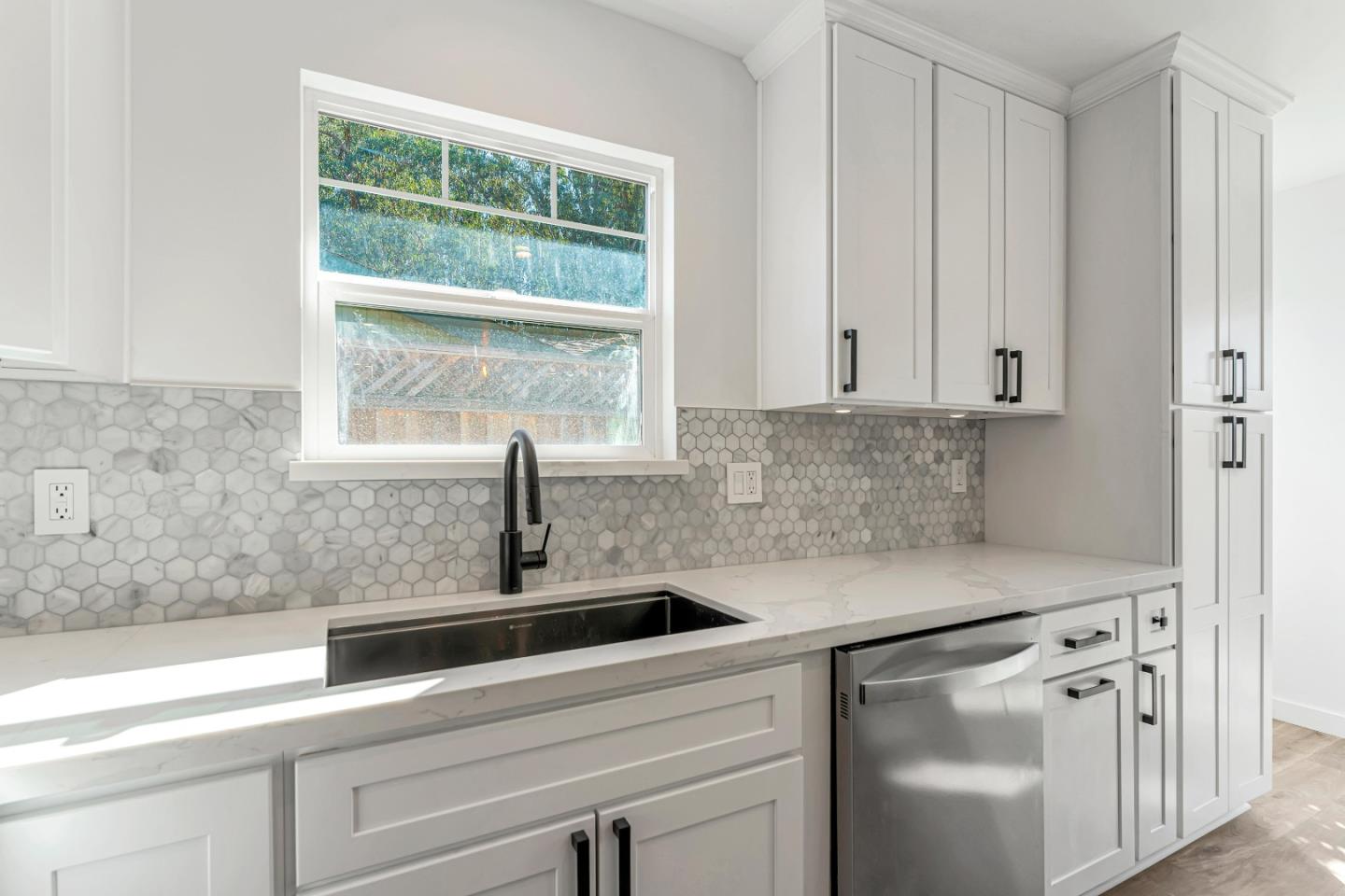 2668 Quartz Street Santa Cruz, CA 95062 - Photo 14 of 37