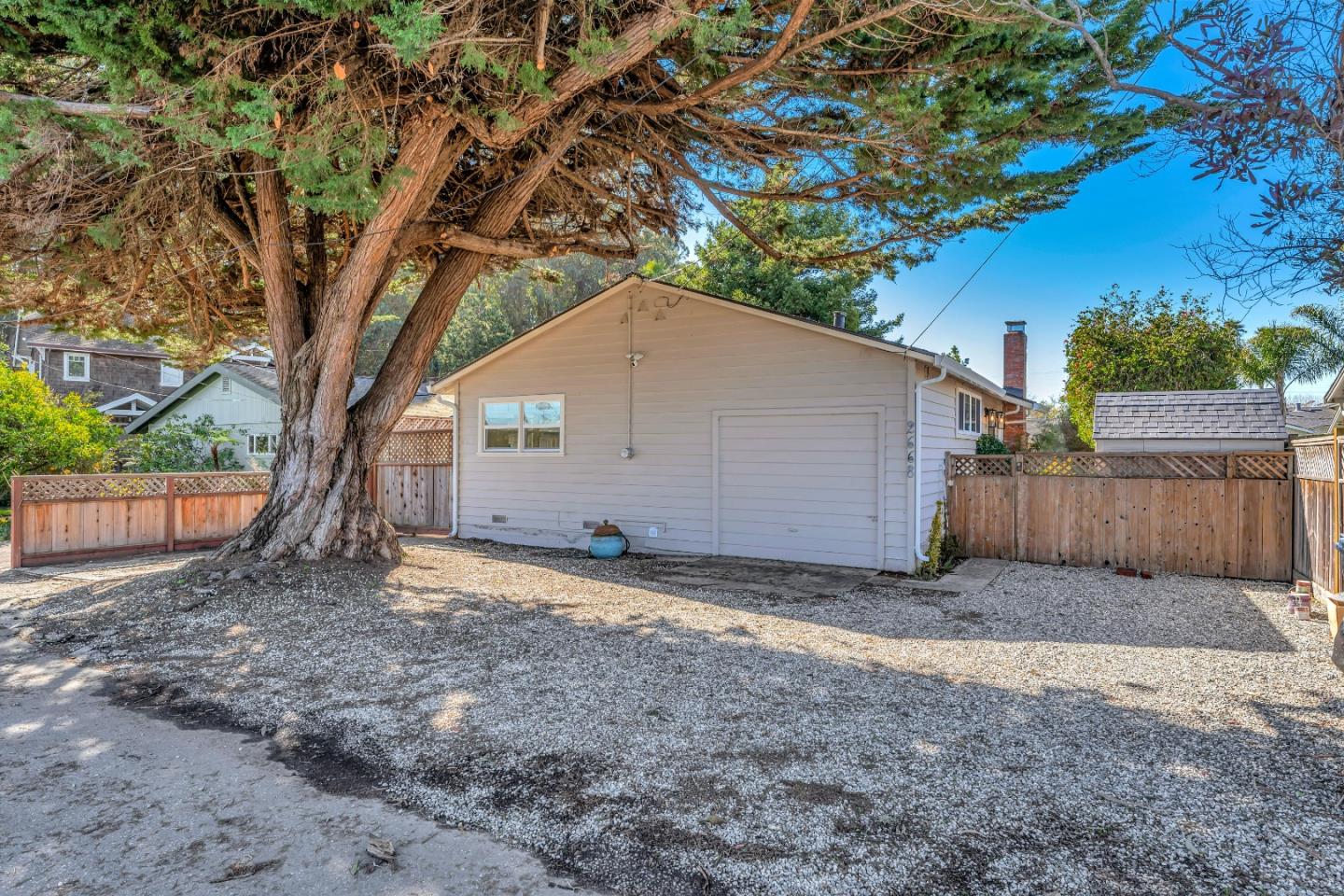 2668 Quartz Street Santa Cruz, CA 95062 - Photo 3 of 37