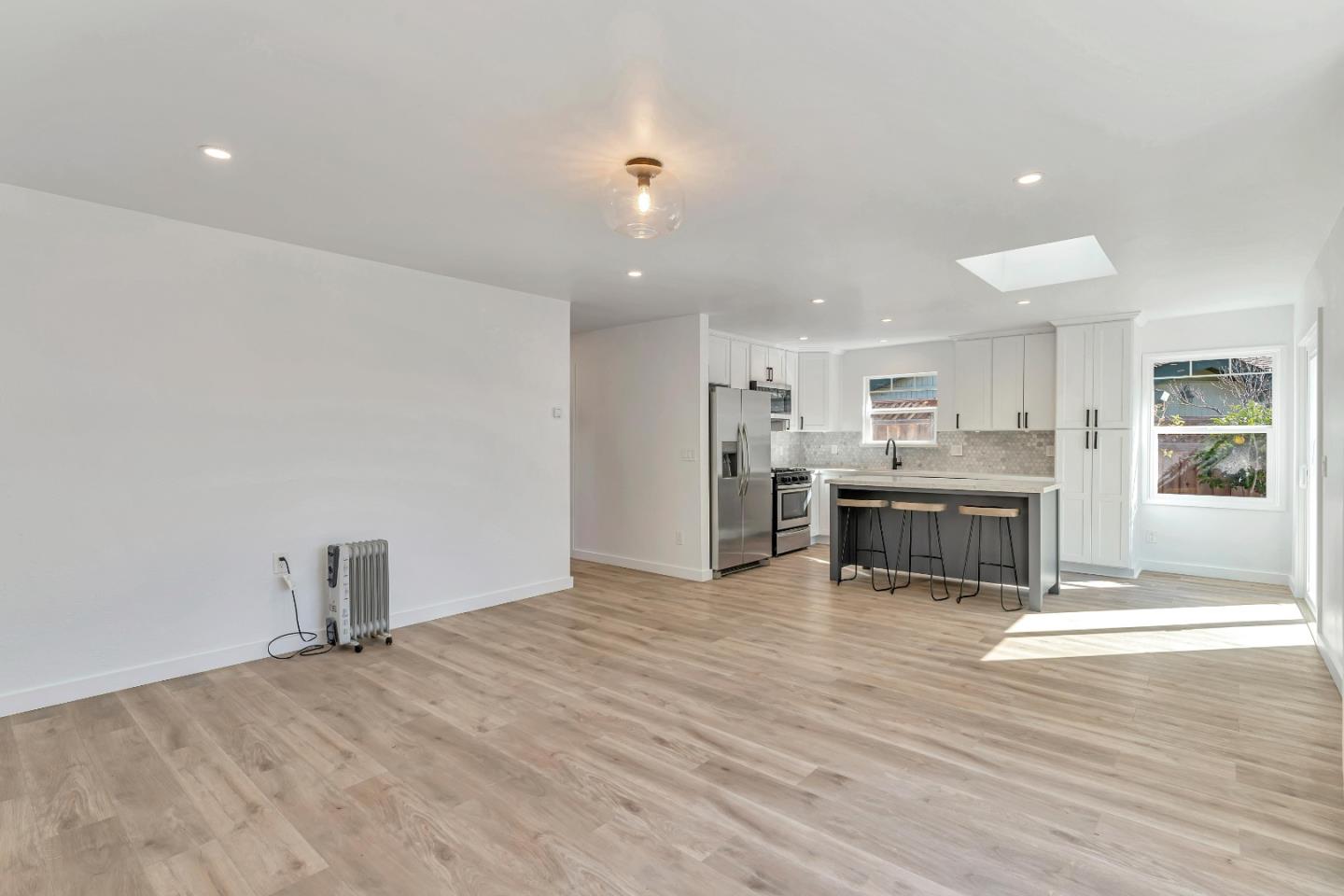 2668 Quartz Street Santa Cruz, CA 95062 - Photo 8 of 37