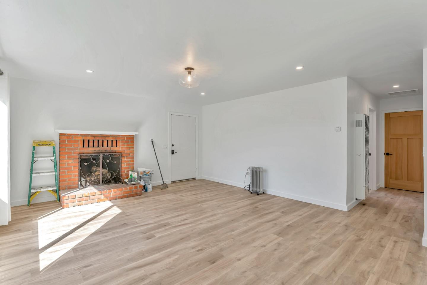 2668 Quartz Street Santa Cruz, CA 95062 - Photo 9 of 37