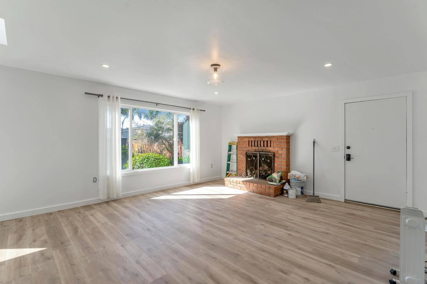 2668 Quartz Street Santa Cruz, CA 95062 - Photo 10 of 37