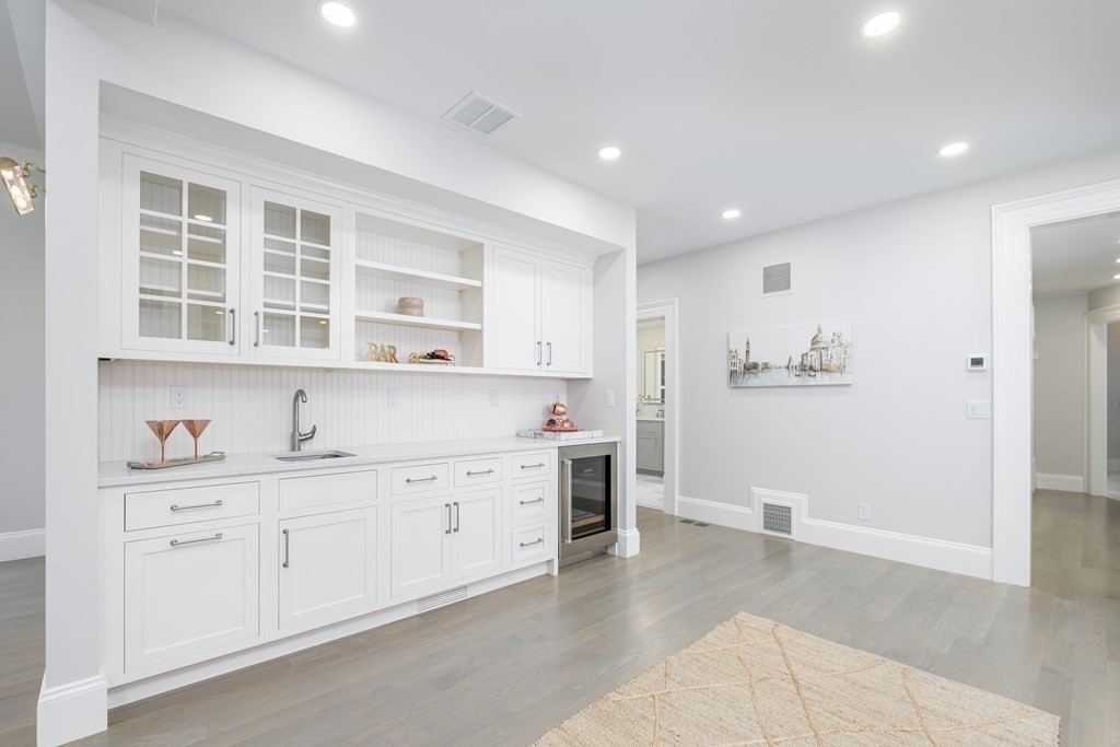 91 Rockport Road Weston, MA 02493 - Photo 12 of 42 Gallery Image 12