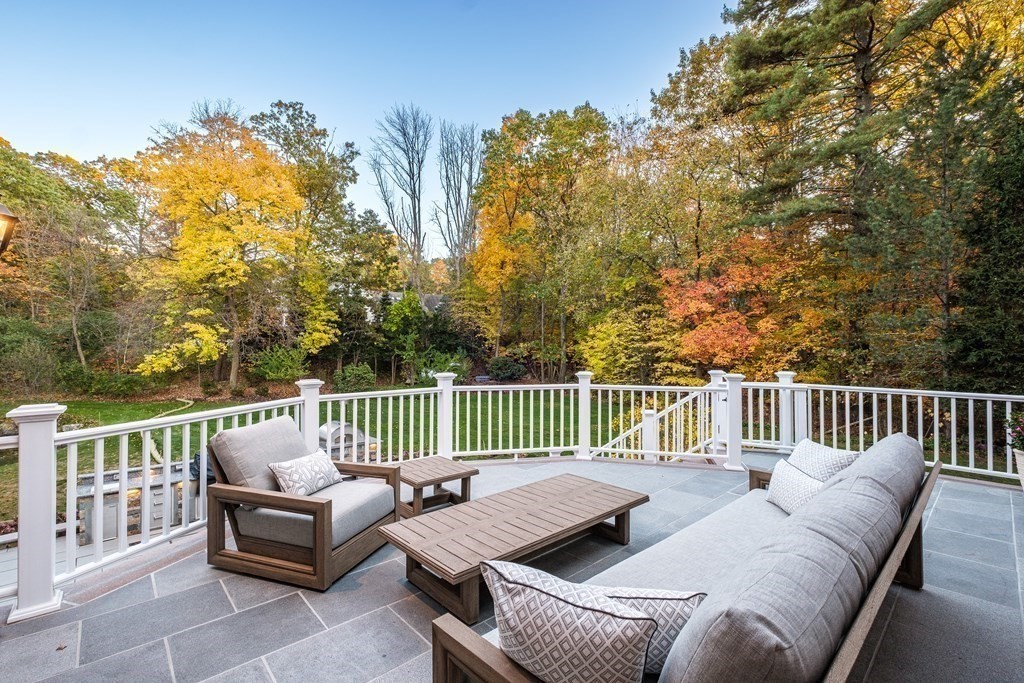 91 Rockport Road Weston, MA 02493 - Photo 18 of 42 Gallery Image 18