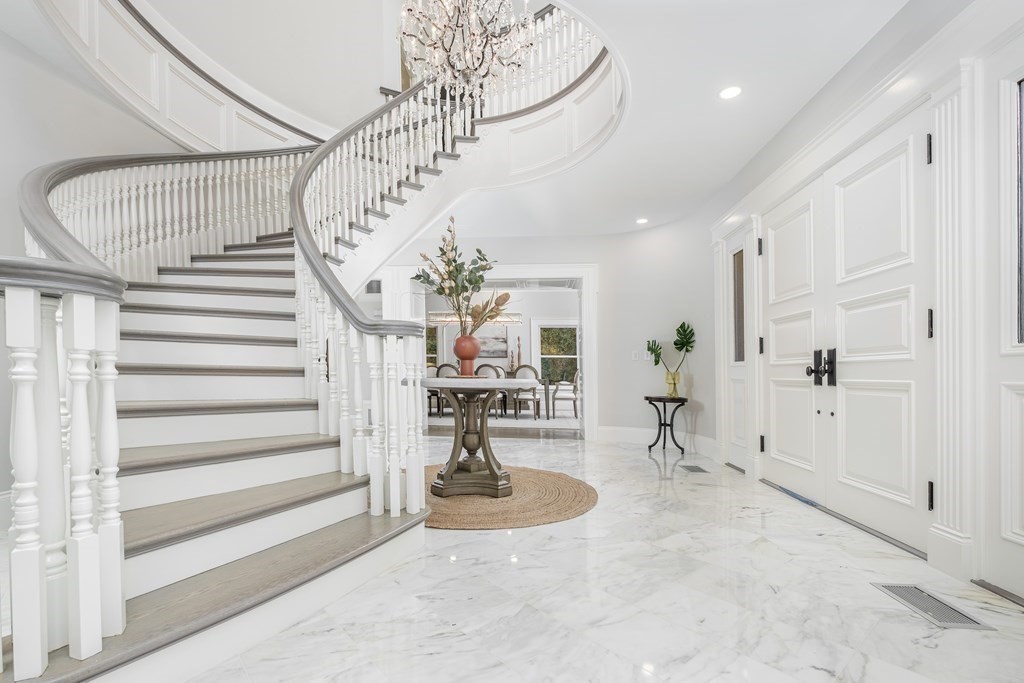 91 Rockport Road Weston, MA 02493 - Photo 4 of 42 Gallery Image 4