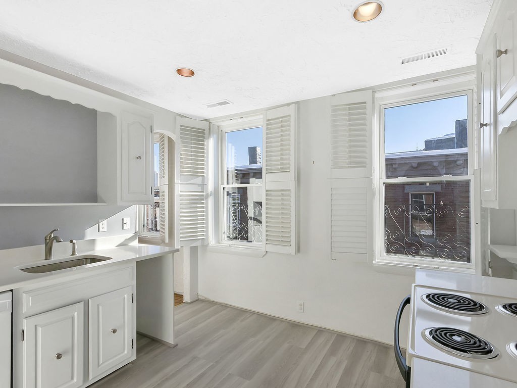 1 Sheafe Street, Unit 7 Boston, MA 02113 - Photo 6 of 11