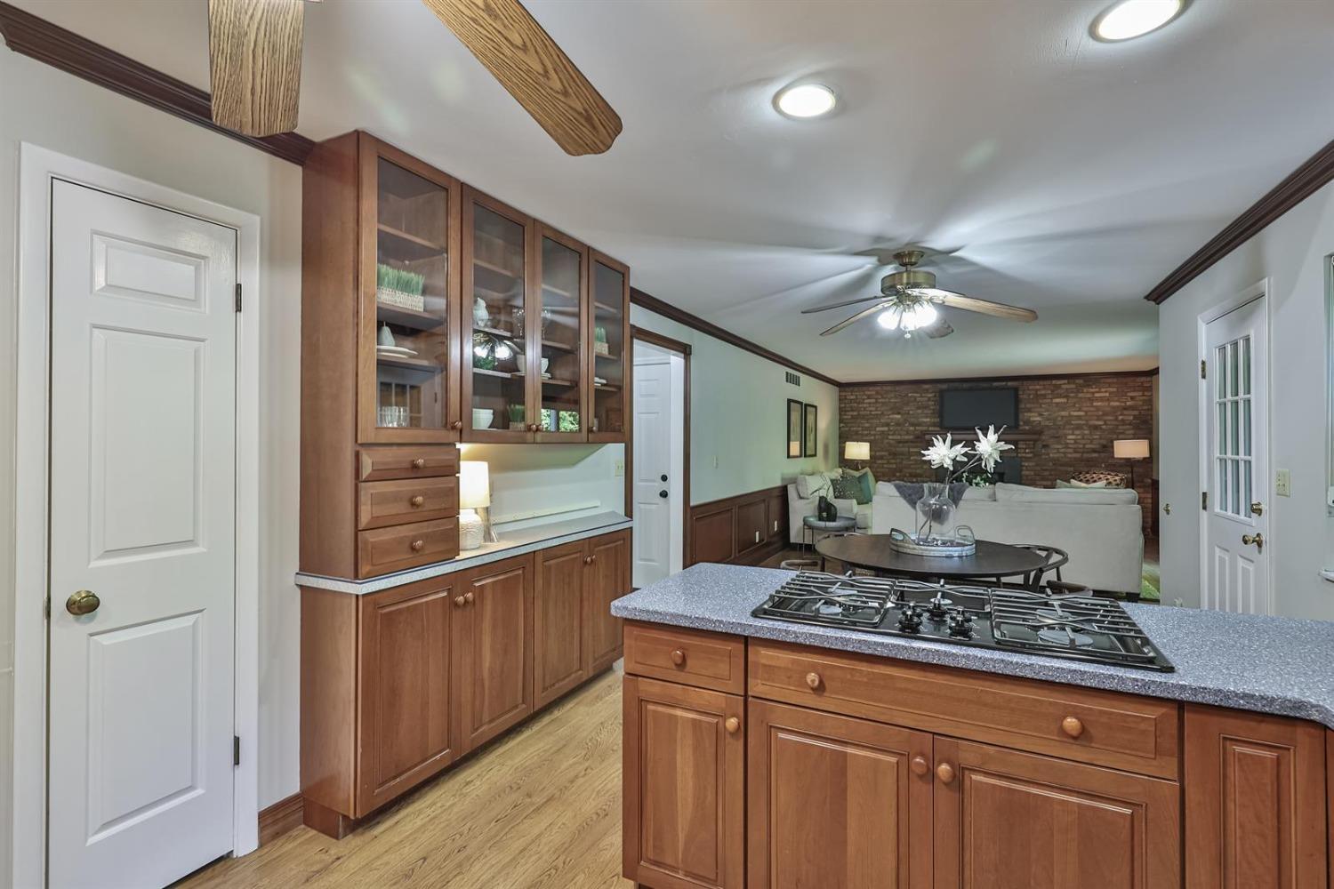 7339 Drake Road Cincinnati, OH 45243 - Photo 31 of 50