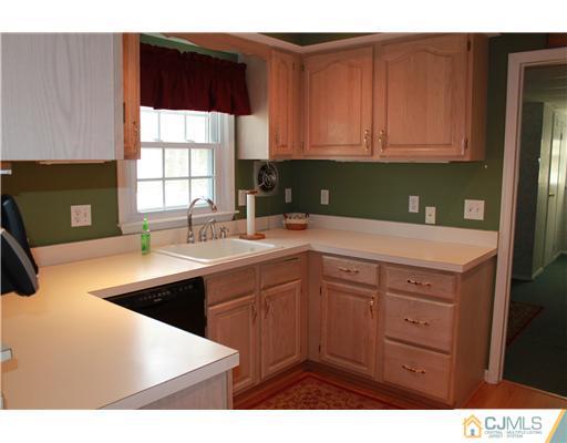 455 Sherman Road North Brunswick, NJ 08902 - Photo 11 of 19 Gallery Image 11