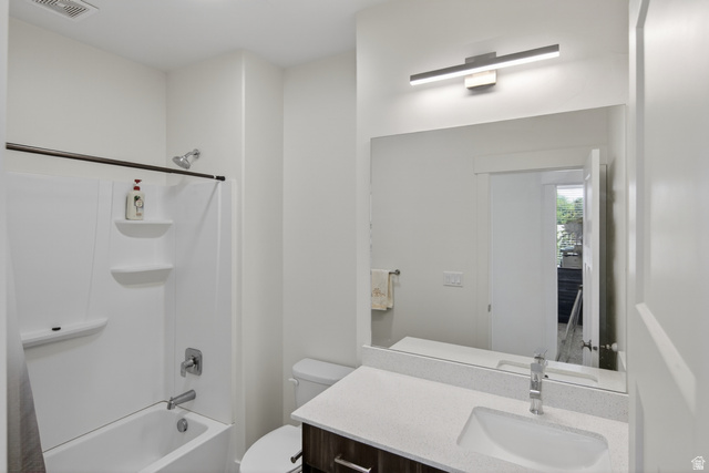 2811 South Orch Hl Lane Perry, UT 84302 - Photo 14 of 18 Second full bath on the third floor