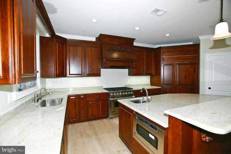 9924 Carter Road Bethesda, MD 20817 - Photo 9 of 18 Kitchen #2