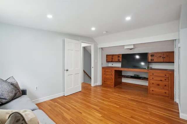 $1,199,000 | 20 Meadow Brook Road, Norwell, MA 02061