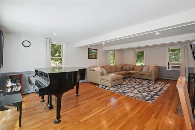 $1,199,000 | 20 Meadow Brook Road, Norwell, MA 02061