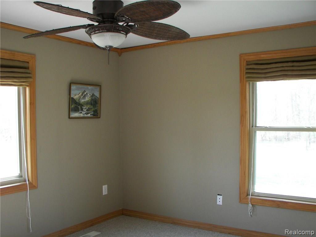 2756 Fisk Road Howell, MI 48843 - Photo 23 of 29 100_6196.JPG