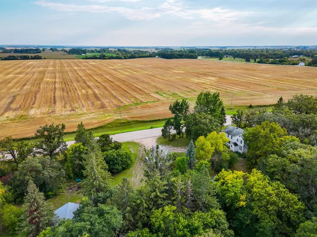 $289,500 | 34774 400th Street Southeast, Fosston, MN 56542