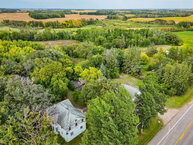 $289,500 | 34774 400th Street Southeast, Fosston, MN 56542