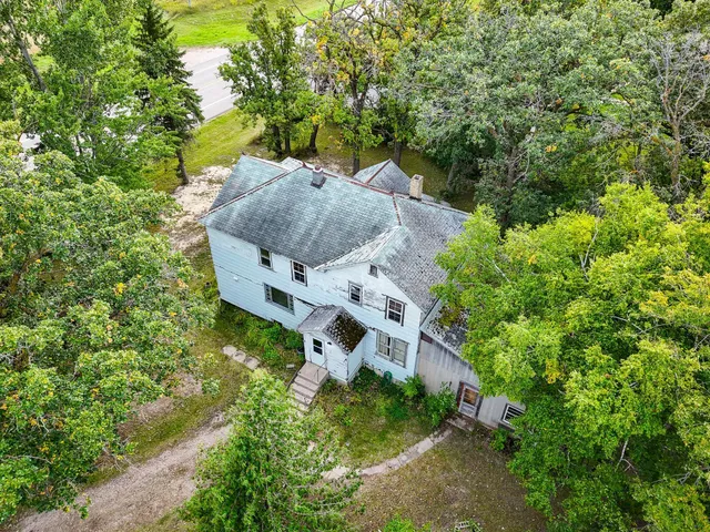 $289,500 | 34774 400th Street Southeast, Fosston, MN 56542