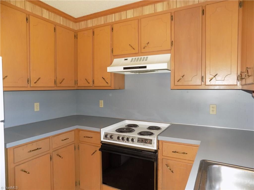 3104 Tyro Road Lexington, NC 27295 - Photo 10 of 28 Lots of cabinets!