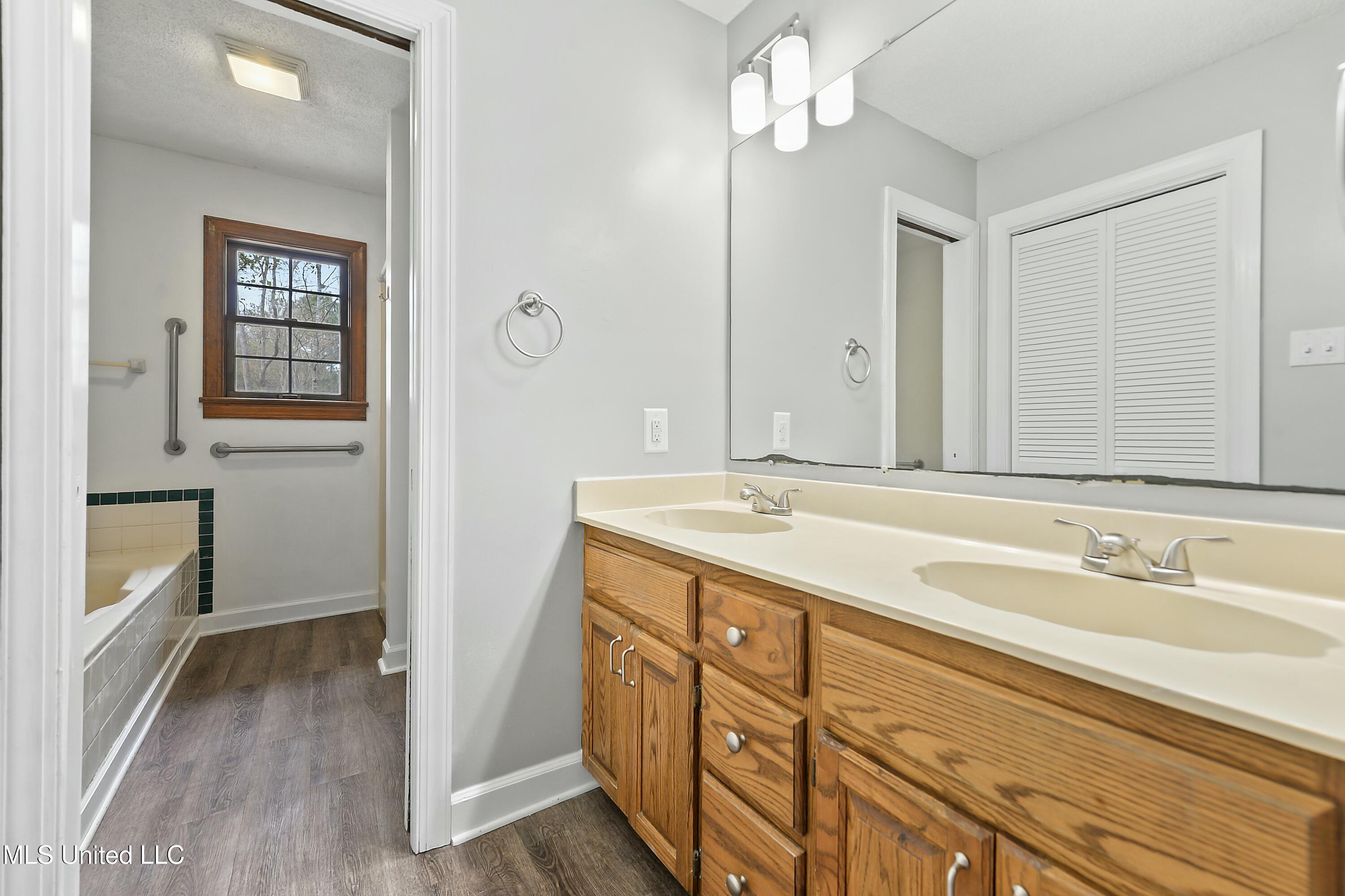 7524 Lakeridge Drive Ocean Springs, MS 39564 - Photo 14 of 41 tempImagenzkvWt