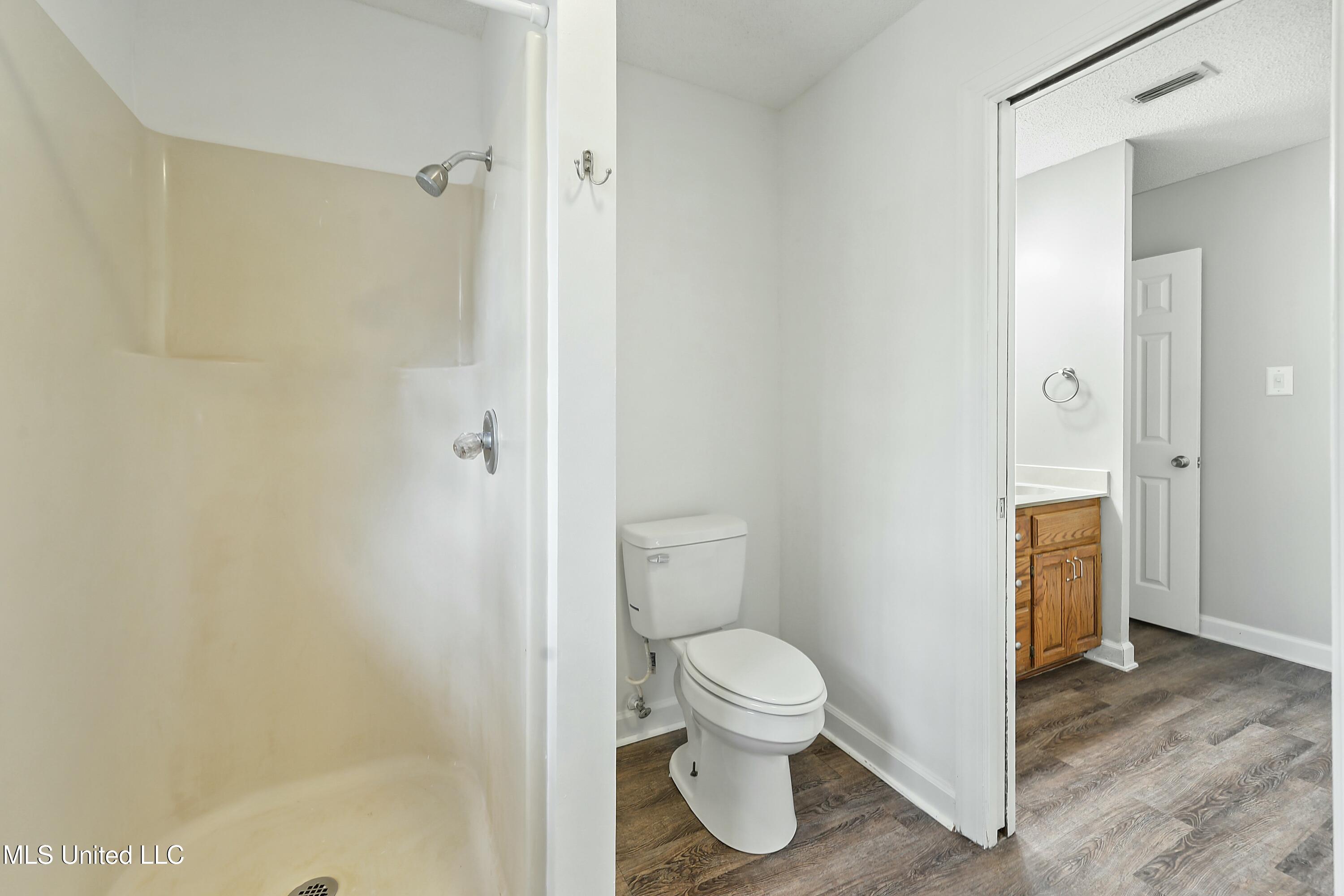 7524 Lakeridge Drive Ocean Springs, MS 39564 - Photo 15 of 41 tempImageQU32RS