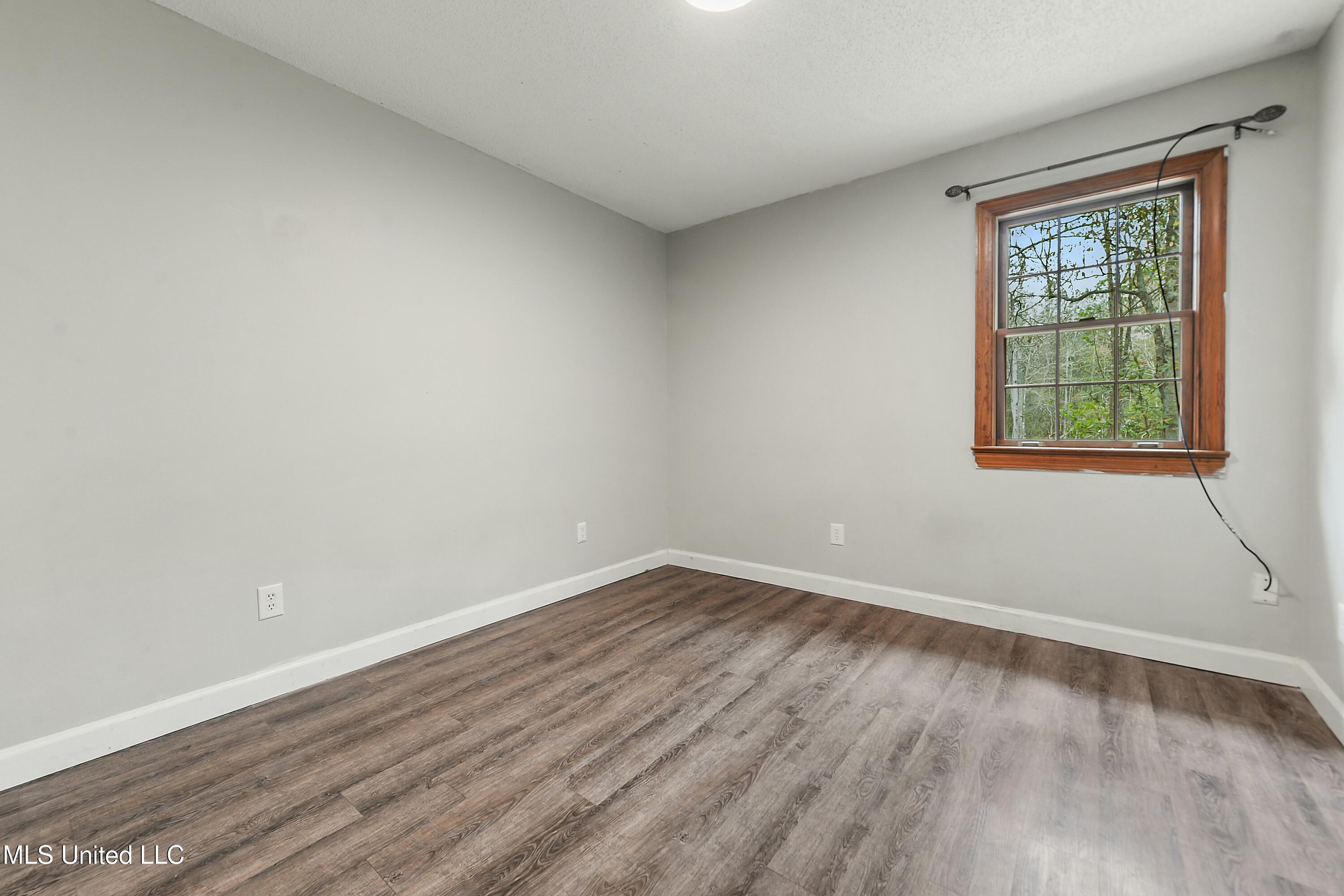 7524 Lakeridge Drive Ocean Springs, MS 39564 - Photo 20 of 41 tempImageyf4Xtk
