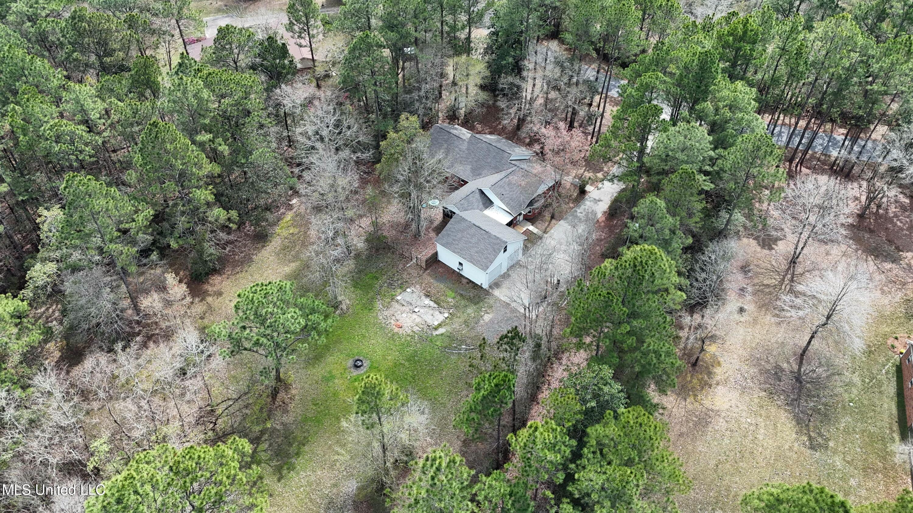 7524 Lakeridge Drive Ocean Springs, MS 39564 - Photo 36 of 41 tempImageIyTYJy