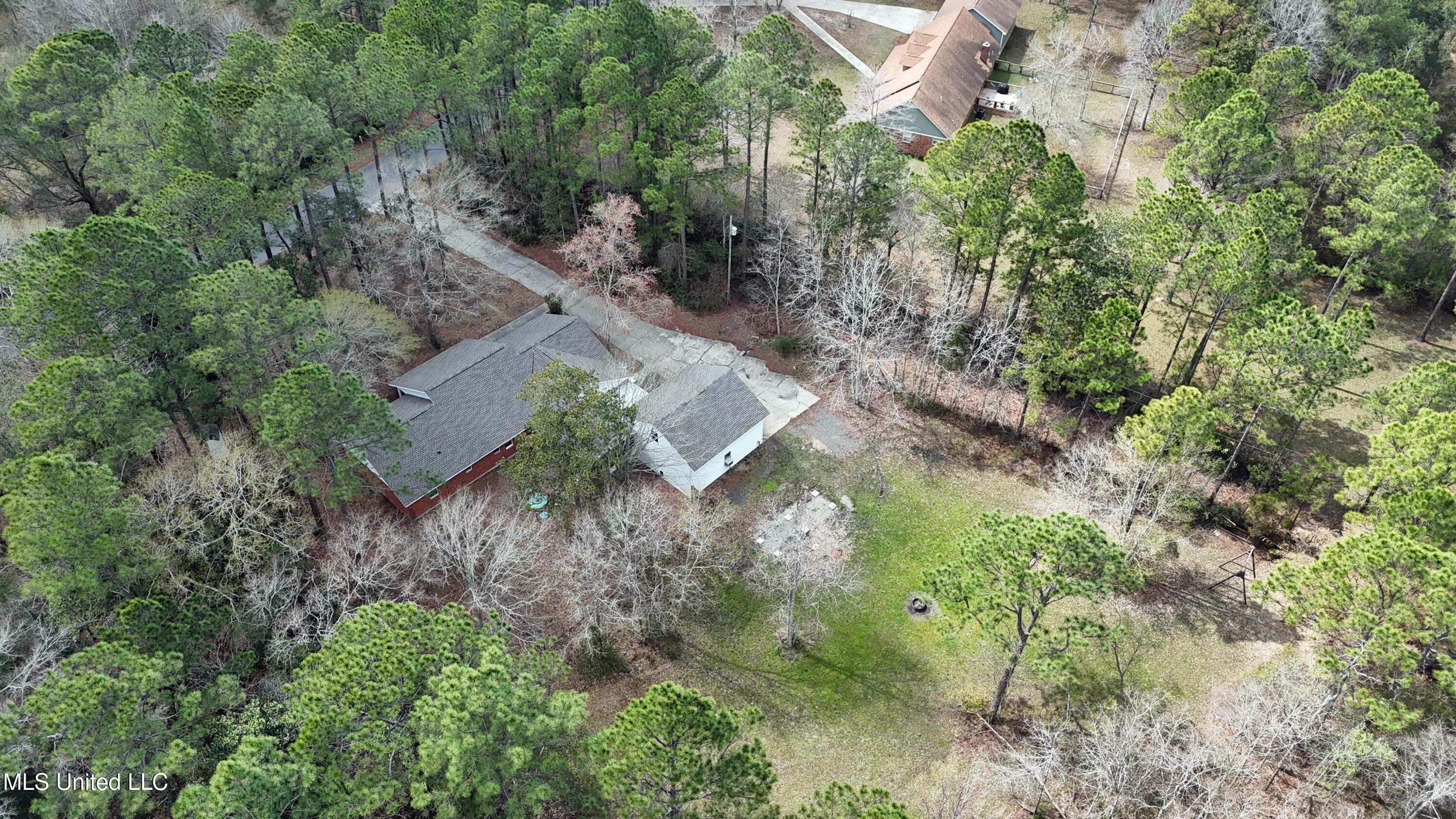 7524 Lakeridge Drive Ocean Springs, MS 39564 - Photo 38 of 41 tempImage1sNlFb