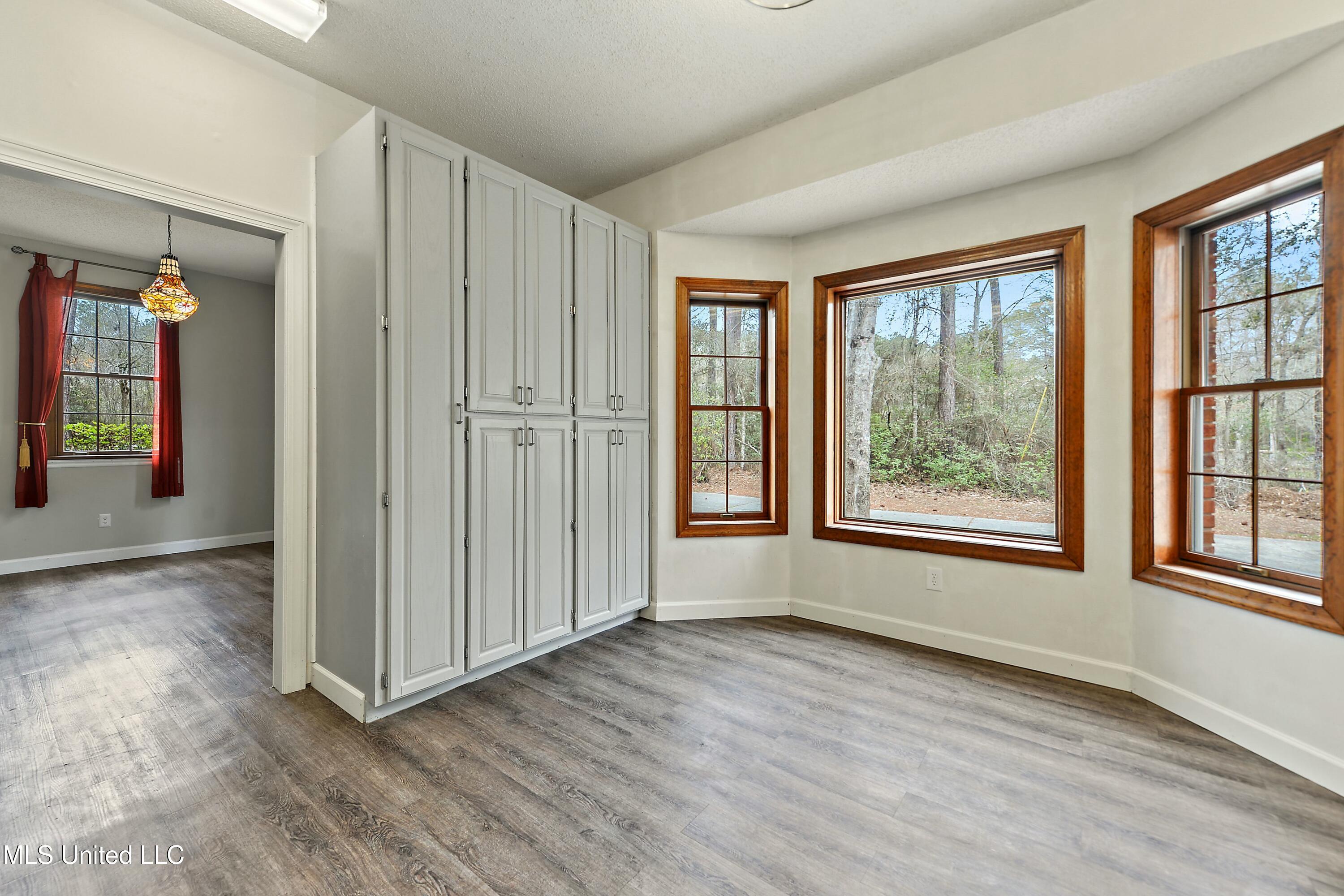 7524 Lakeridge Drive Ocean Springs, MS 39564 - Photo 8 of 41 tempImagelgdB8d