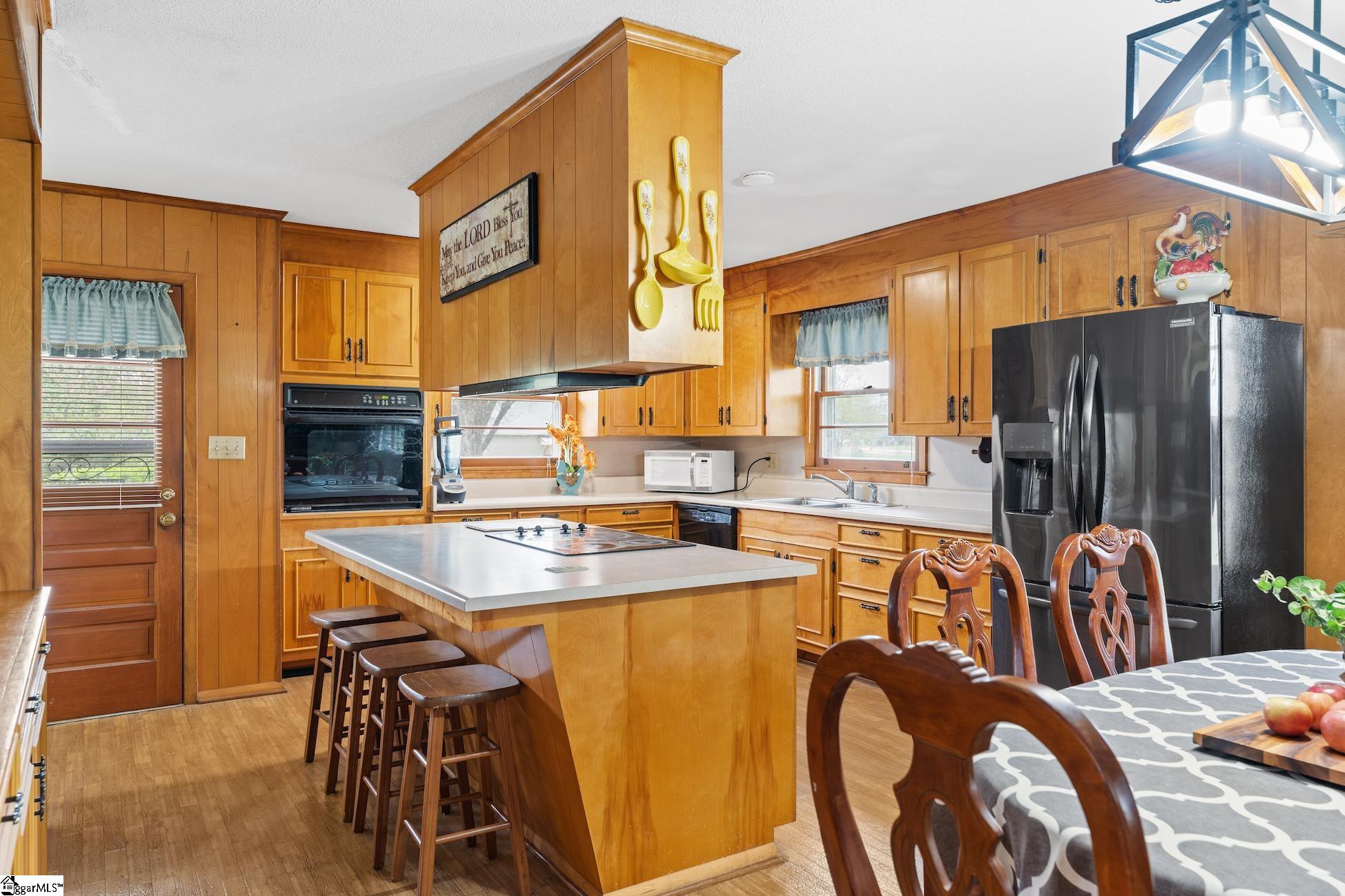 1818 Centerville Road Anderson, SC 29625 - Photo 11 of 36