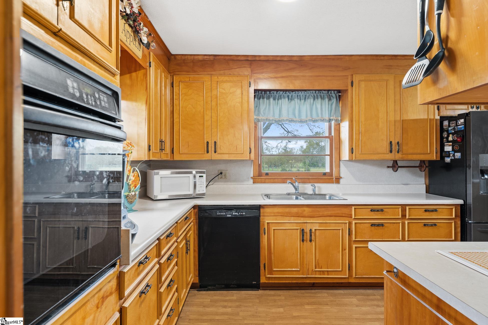 1818 Centerville Road Anderson, SC 29625 - Photo 14 of 36