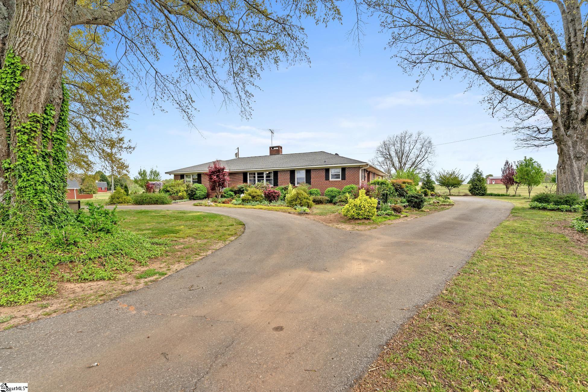 1818 Centerville Road Anderson, SC 29625 - Photo 5 of 36