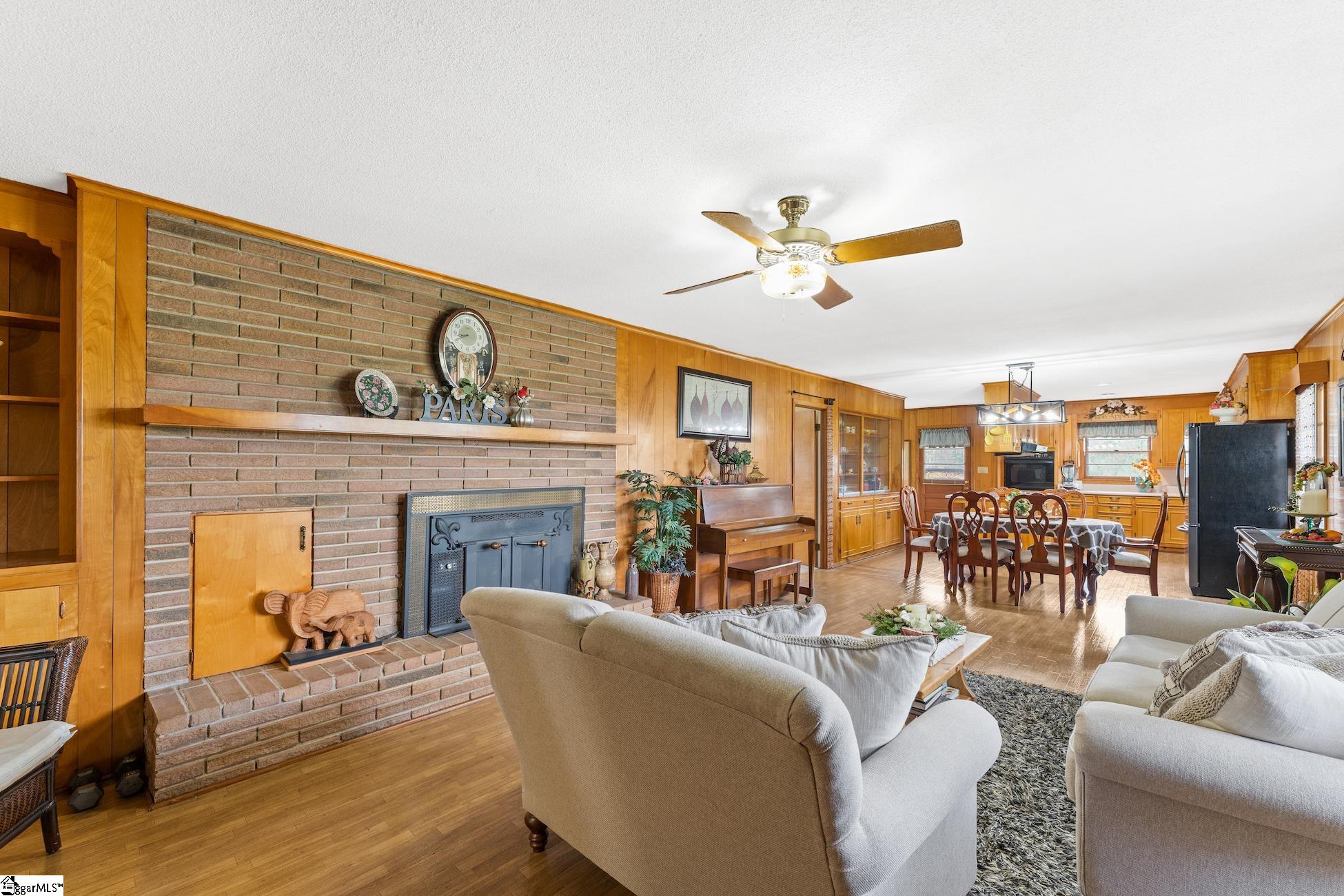 1818 Centerville Road Anderson, SC 29625 - Photo 7 of 36