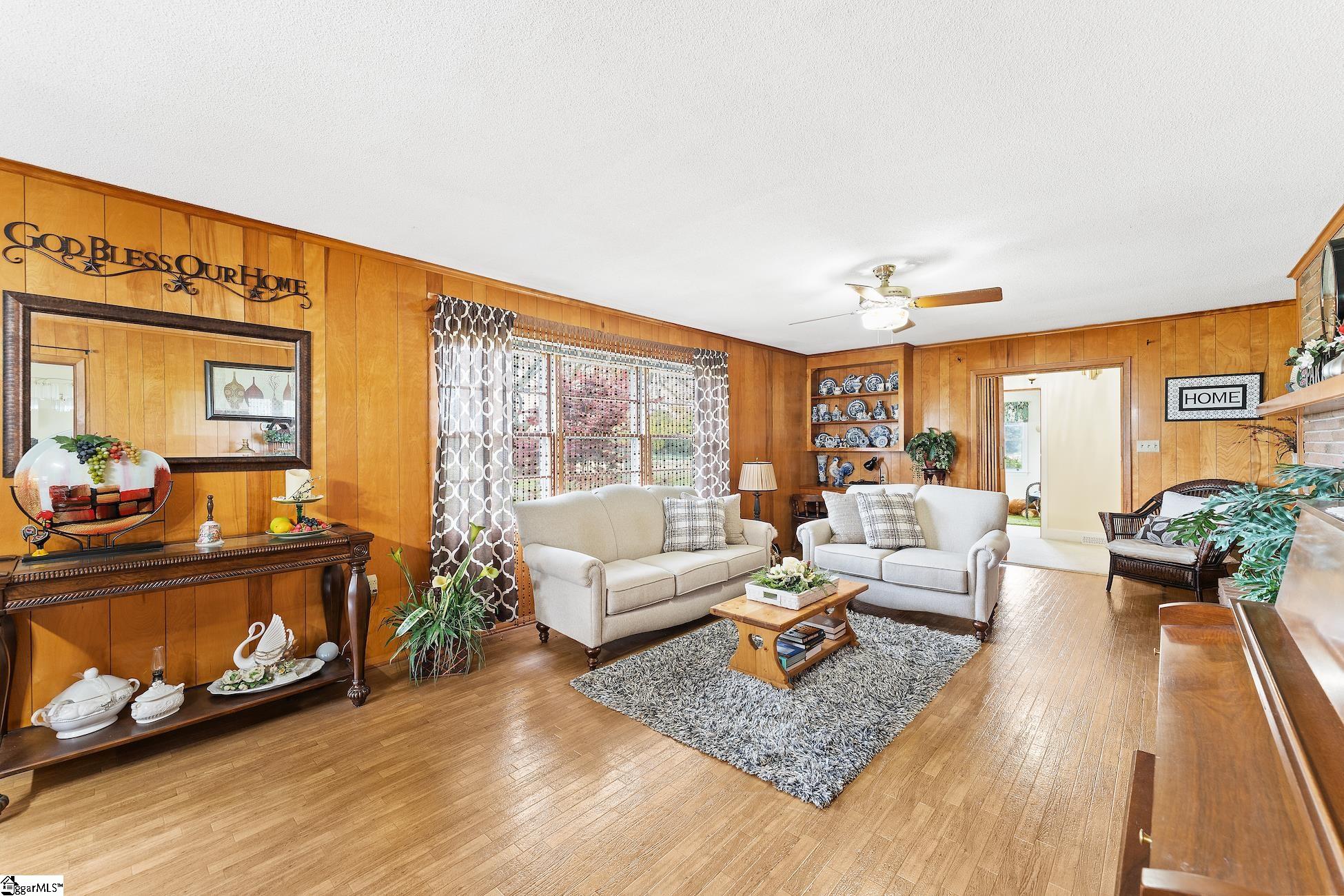 1818 Centerville Road Anderson, SC 29625 - Photo 8 of 36