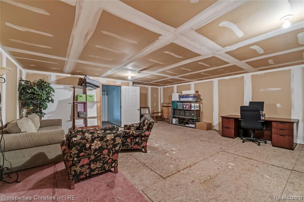 1695 Huntington Park Rochester Hills, MI 48309 - Photo 41 of 54
