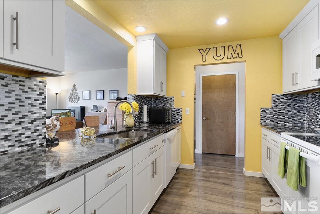 5885 Pebble Beach Drive Reno, NV 89502 - Photo 11 of 27 Photo 11