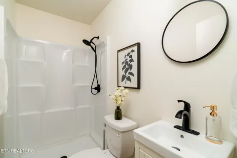 $400,000 | 520 Harrow Road, Knoxville, TN 37934