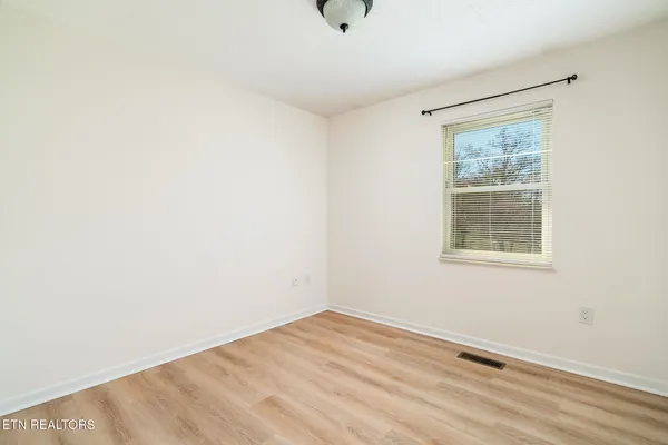 $400,000 | 520 Harrow Road, Knoxville, TN 37934