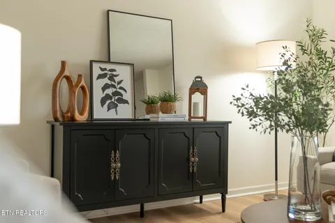 $400,000 | 520 Harrow Road, Knoxville, TN 37934