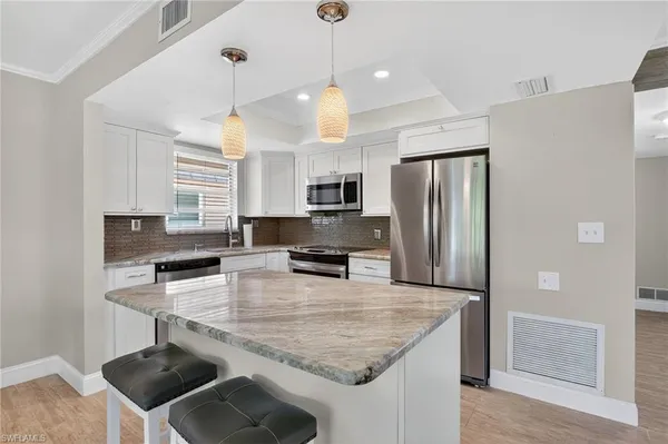 $2,300 | 1549 Sandpiper Street, Unit 36, Naples, FL 34102