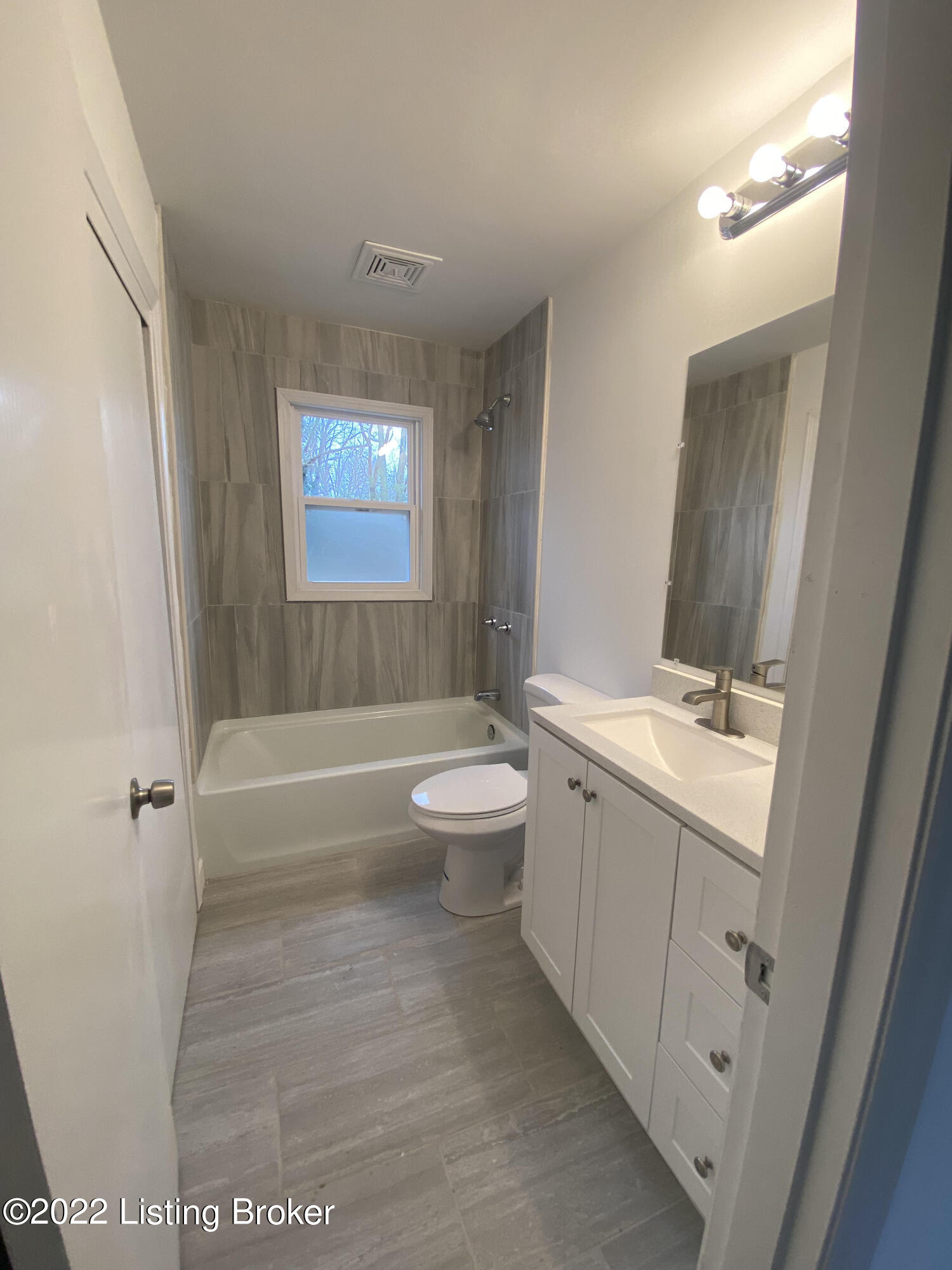 7647 3rd Street Road Louisville, KY 40214 - Photo 8 of 50 bathroom