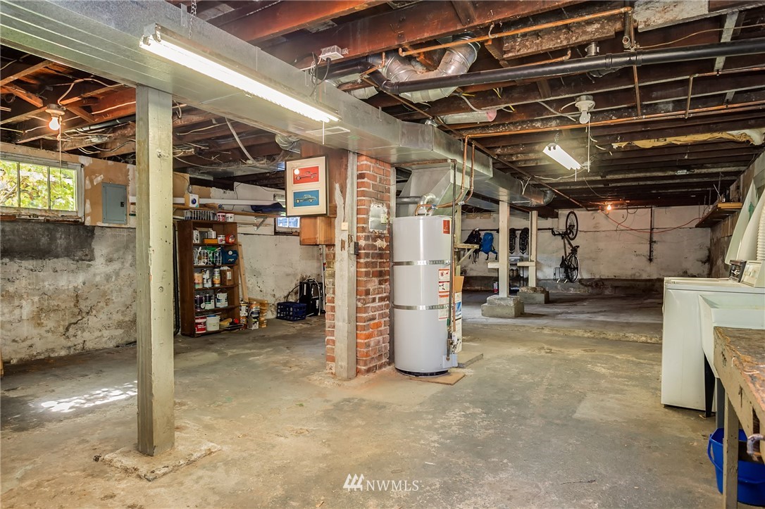 3926 Midvale Avenue North Seattle, WA 98103 - Photo 19 of 25 a view of a storage room