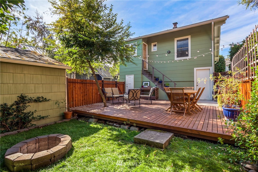 3926 Midvale Avenue North Seattle, WA 98103 - Photo 25 of 25 a view of a backyard with plants and a patio