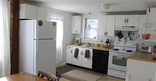 2 Weaver Street Wareham, MA 02576 - Photo 4 of 15 Gallery Image 4